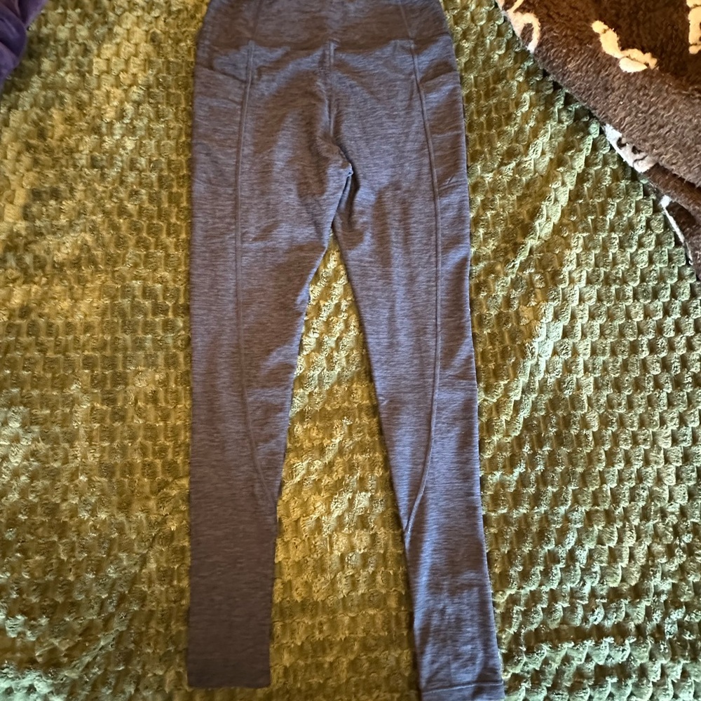 Victoria’s Secret black/grey Leggings
Never worn. New without tags
Size 10